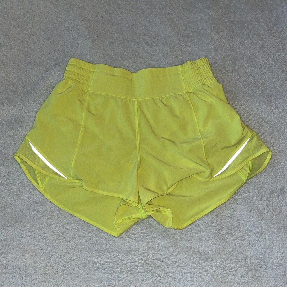 Lululemon Hotty Hot Short - High rise, 2.5 inch inseam